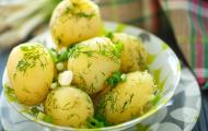 Вареный картофель - калорийность, польза и вред Картошка целиком вареная рецепт