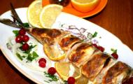 ปลาแมคเคอเรลอบในเตาอบ - วิธีทำอาหารให้อร่อย